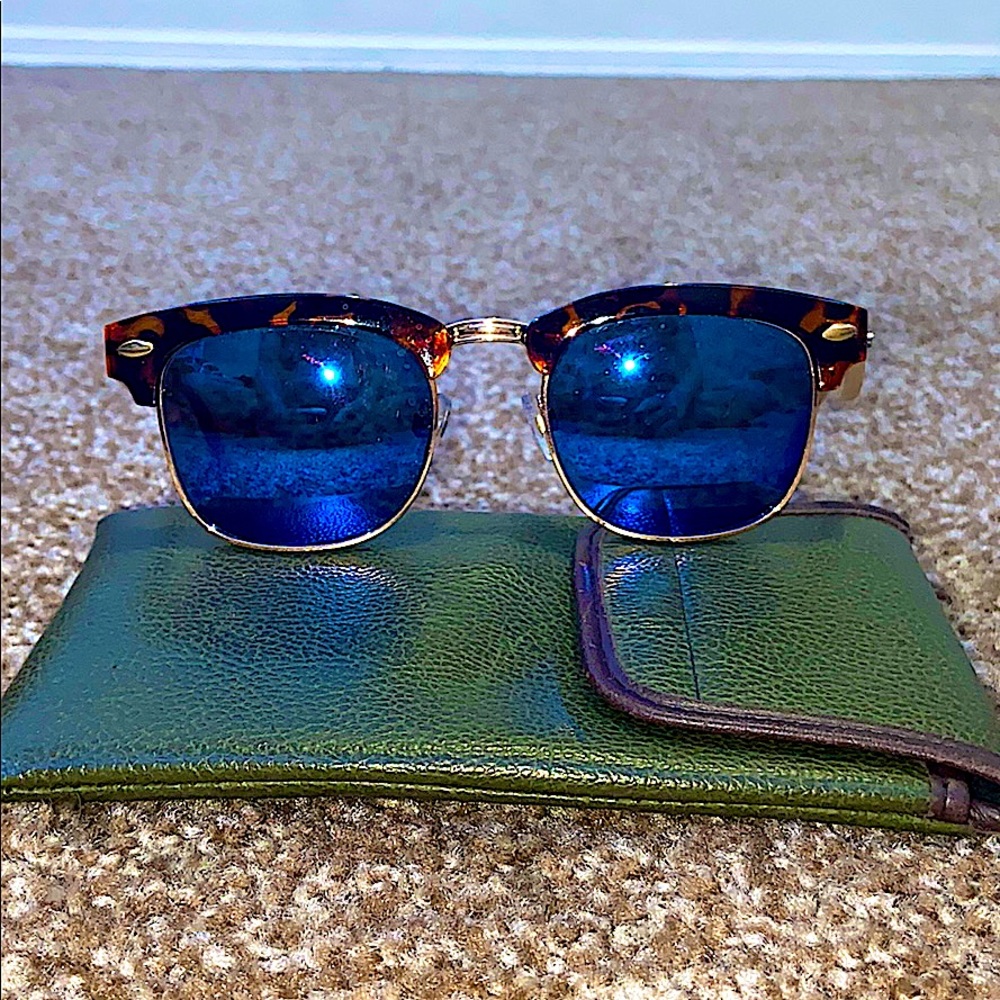Panama glasses